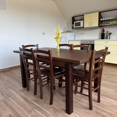 Vinařský Dům V Zahradě